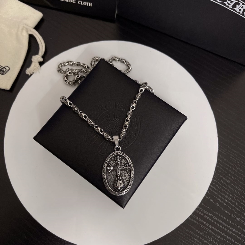 Ch**me He**ts necklaces